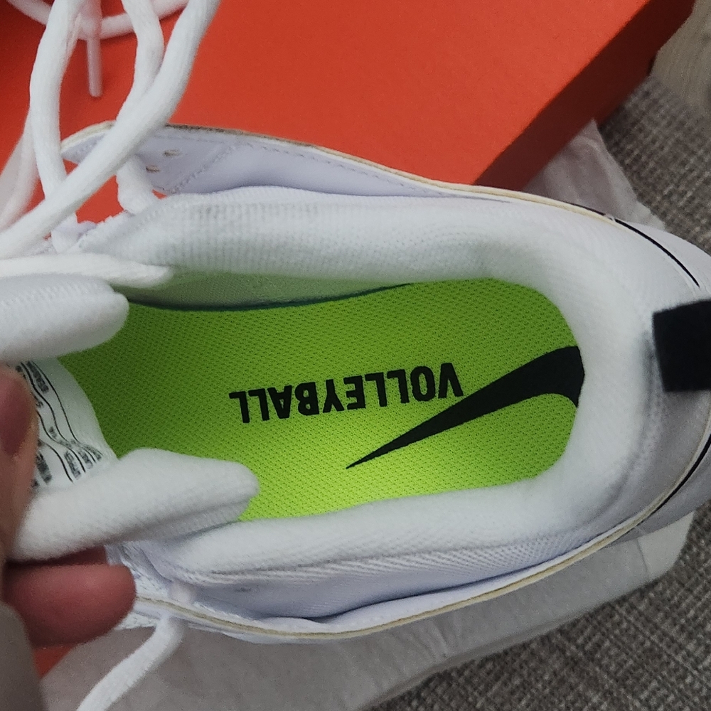 Volleyball shoes worn once